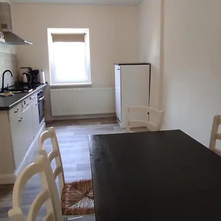 Wernerstr Im Zentrum - 3 Schlafzimmer Apartamento Cottbus